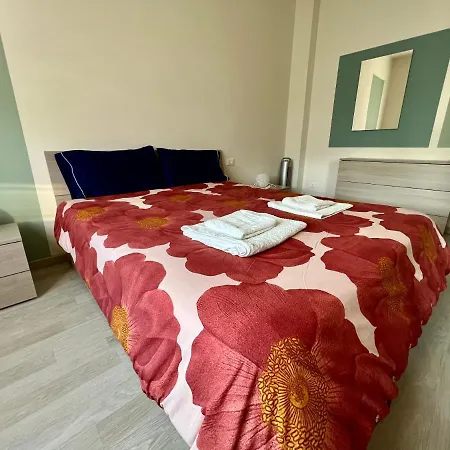 Stazione A 400 Metriteds Apartment Melegnano